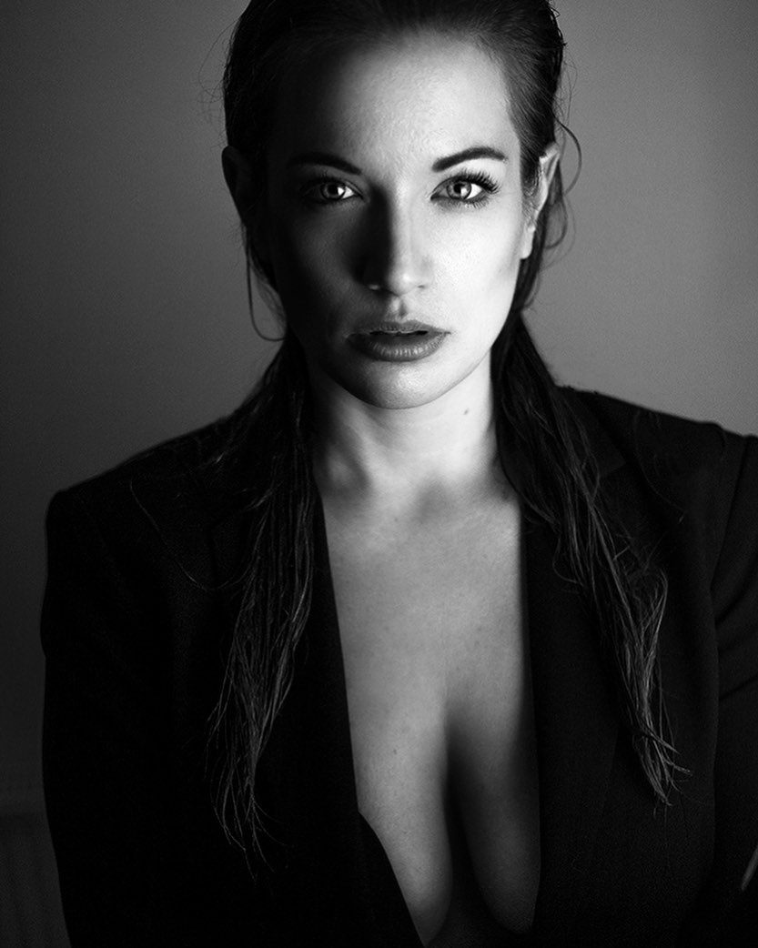SW Fashion Portrait Stuttgart Fashion Portrait Schwarz-Weiß Stuttgart – modernes Modelshooting.