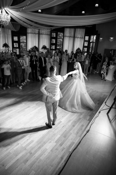 Hochzeitstanz des Brautpaares bei Hochzeit in Leonberg